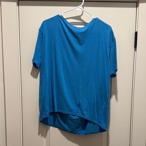 Women’s Lululemon Shirt